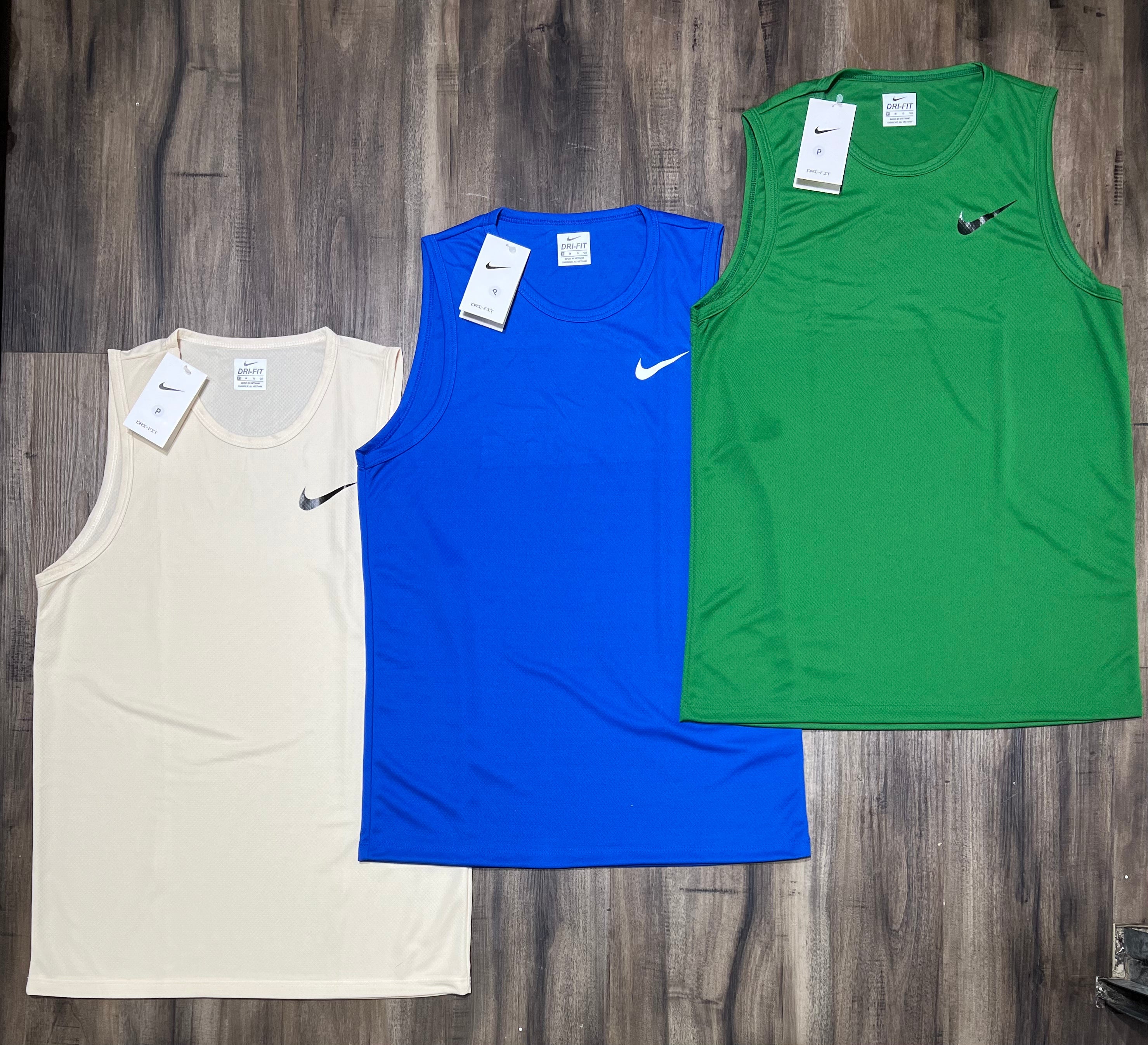 Kit Esportivo Masculino Nike – Regata, Shorts e Meia Dry Fit Academia